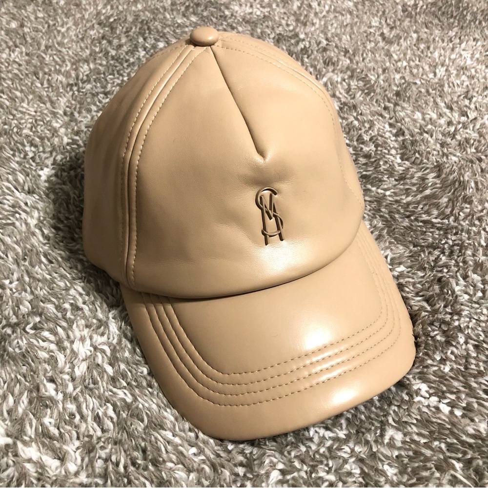 STEVE MADDEN Beige Faux Leather Cap